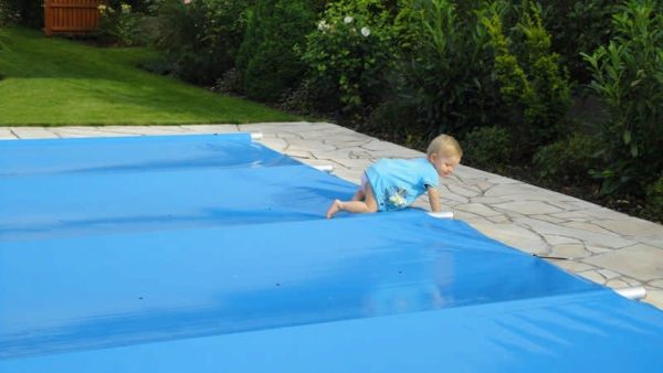 Rolltop pooltäckning för 5×10 POOL inkl handenhet