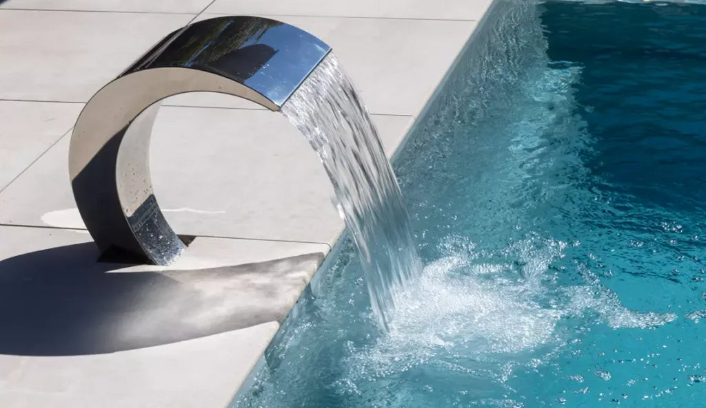 Leisurepools Precision High Waterline 3,2×5,1-8,1m, 1,5m djup