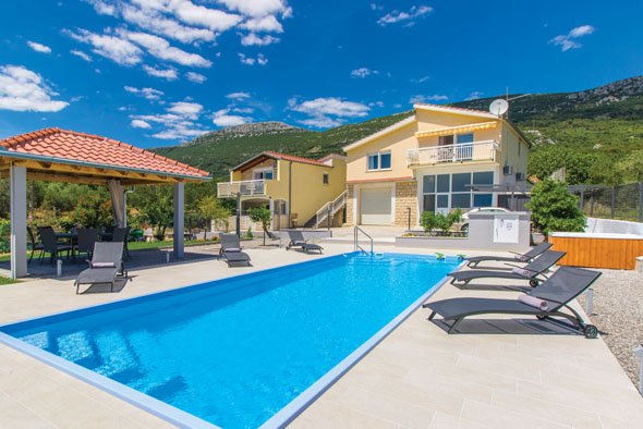 Glasfiberpool Jamaika 11,25m x 3,75m x 1,50m